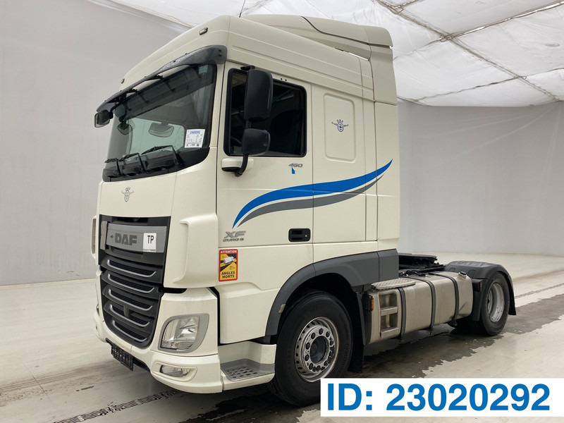 DAF XF 460 Space Cab - Cabeza tractora: foto 1 DAF XF 460 Space Cab - Cabeza tractora: foto 1
