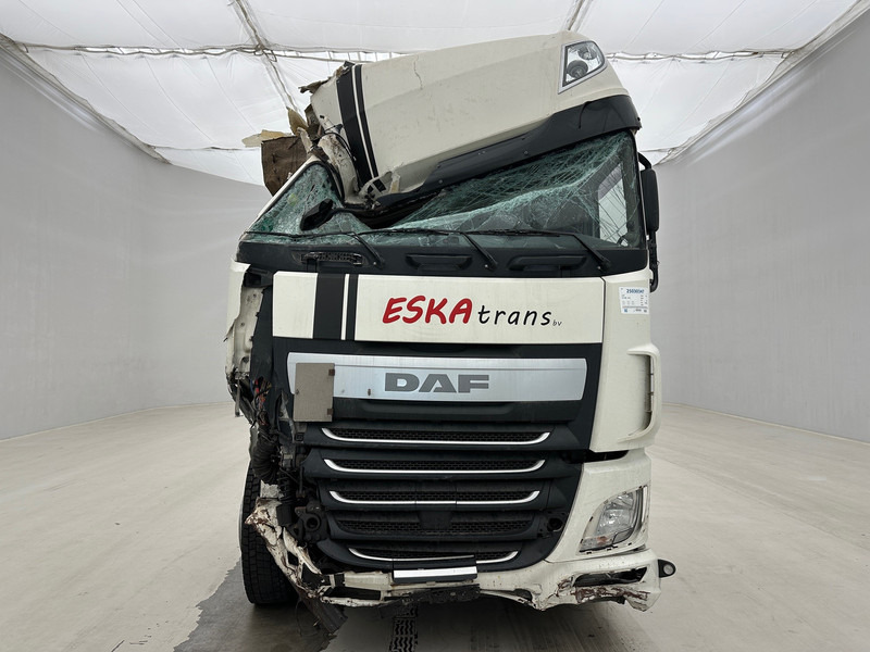 DAF XF 460 Super Space Cab - Cabeza tractora: foto 2 DAF XF 460 Super Space Cab - Cabeza tractora: foto 2