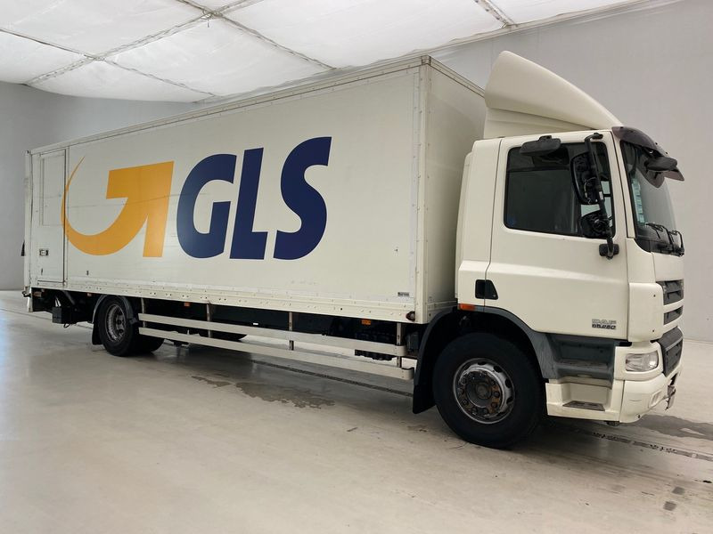 DAF CF65.250* - Camión caja cerrada: foto 3 DAF CF65.250* - Camión caja cerrada: foto 3