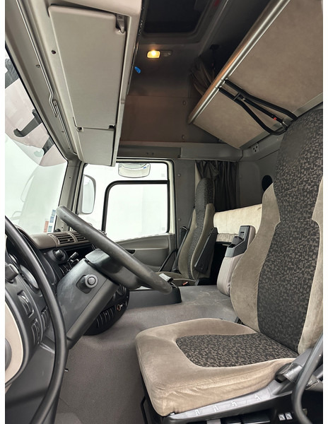 Camión caja cerrada DAF CF85.410: foto 8