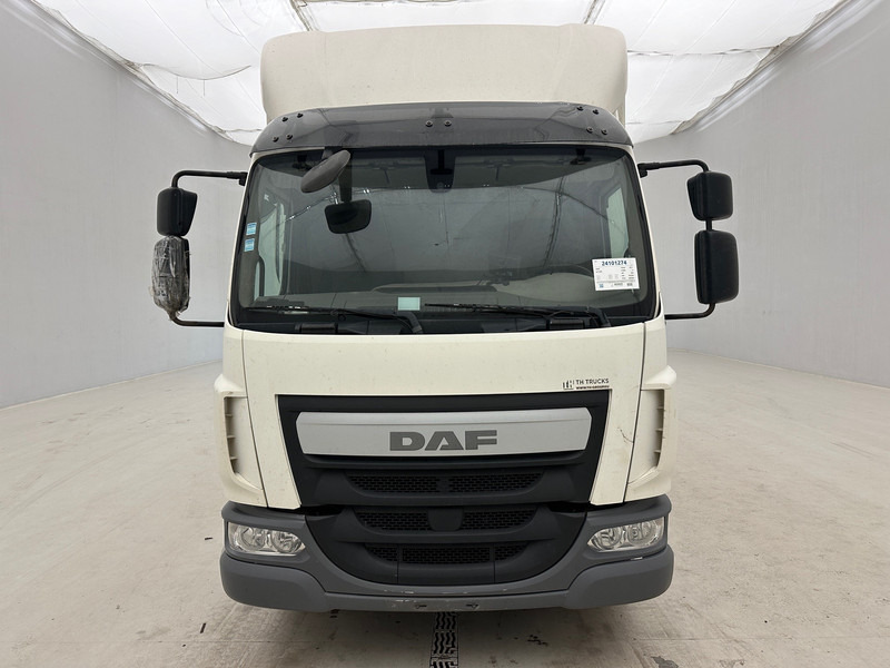 DAF LF 230* - Camión caja cerrada: foto 2 DAF LF 230* - Camión caja cerrada: foto 2