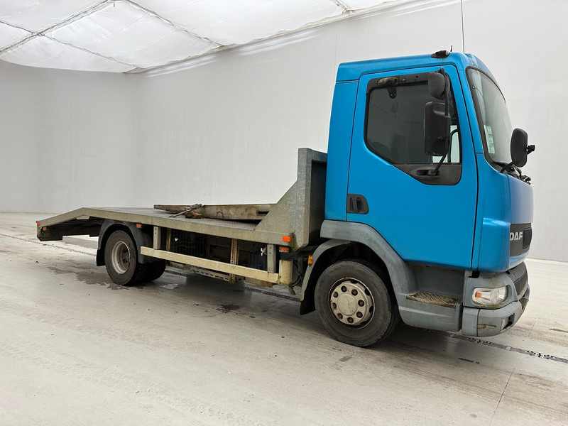 DAF LF45.12 - Portavehículos camión: foto 3 DAF LF45.12 - Portavehículos camión: foto 3