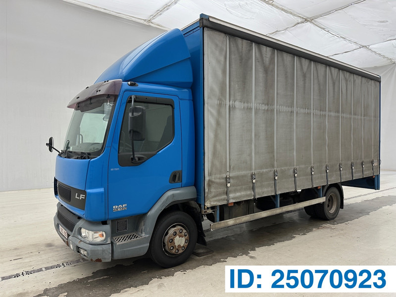 DAF LF45.150 - Camión lona: foto 1 DAF LF45.150 - Camión lona: foto 1
