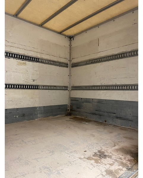 Iveco 120E17 - Camión caja cerrada: foto 4 Iveco 120E17 - Camión caja cerrada: foto 4
