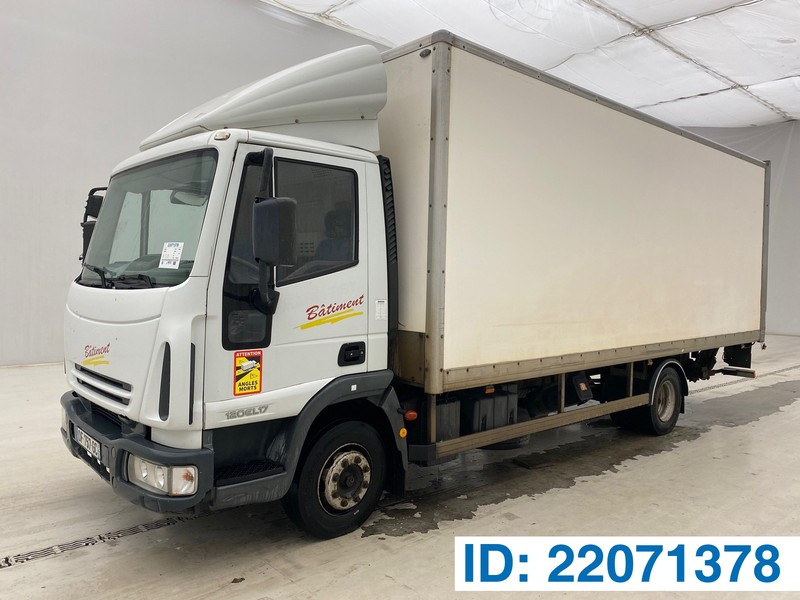 Iveco 120E17 - Camión caja cerrada: foto 1 Iveco 120E17 - Camión caja cerrada: foto 1