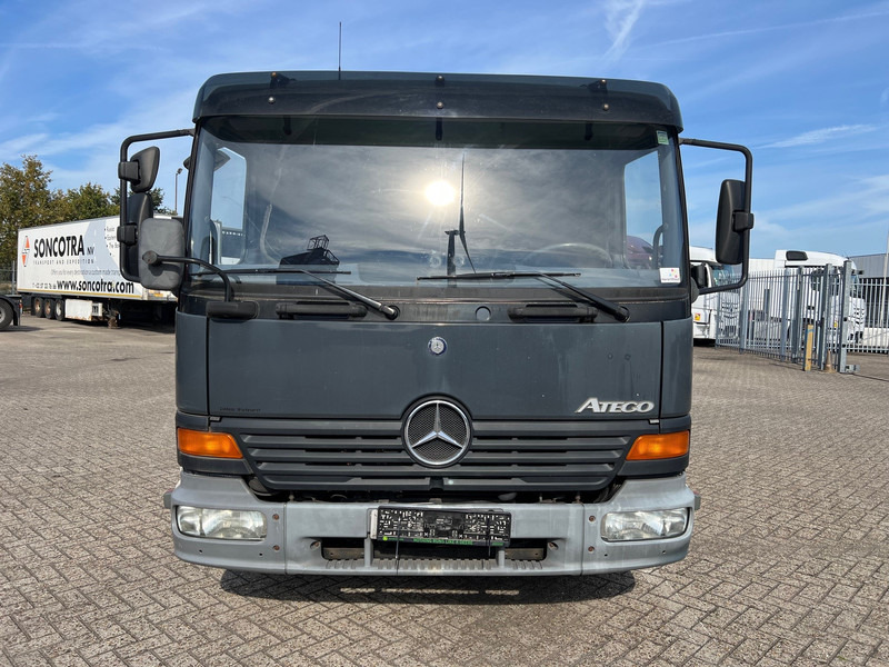 Mercedes-Benz Atego 815 - Portavehículos camión: foto 2 Mercedes-Benz Atego 815 - Portavehículos camión: foto 2