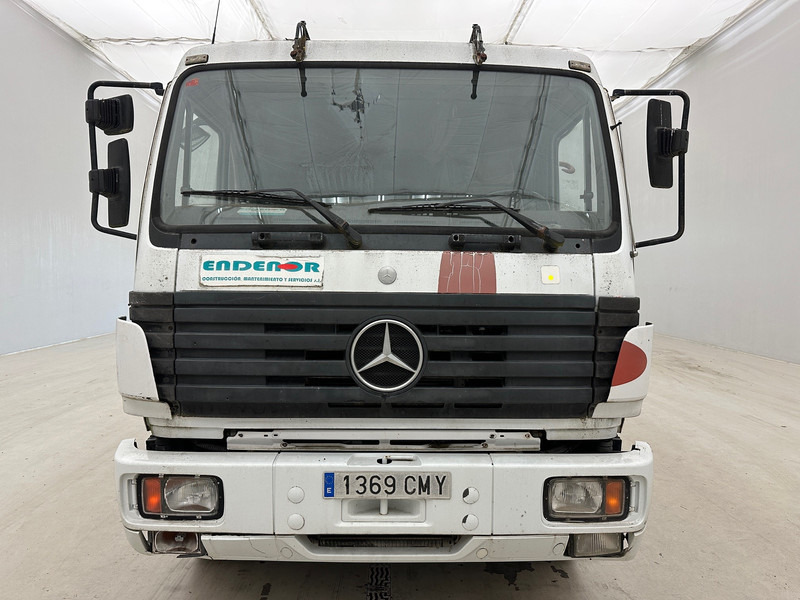 Mercedes-Benz SK 1831 - Volquete camión, Camión grúa: foto 2 Mercedes-Benz SK 1831 - Volquete camión, Camión grúa: foto 2