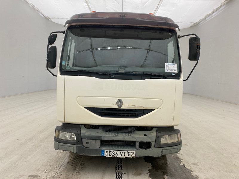 Renault Midlum 180 DCi - Cisterna camión: foto 2 Renault Midlum 180 DCi - Cisterna camión: foto 2