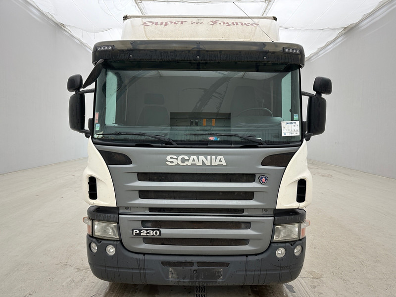 Scania P230* - Camión caja cerrada: foto 2 Scania P230* - Camión caja cerrada: foto 2