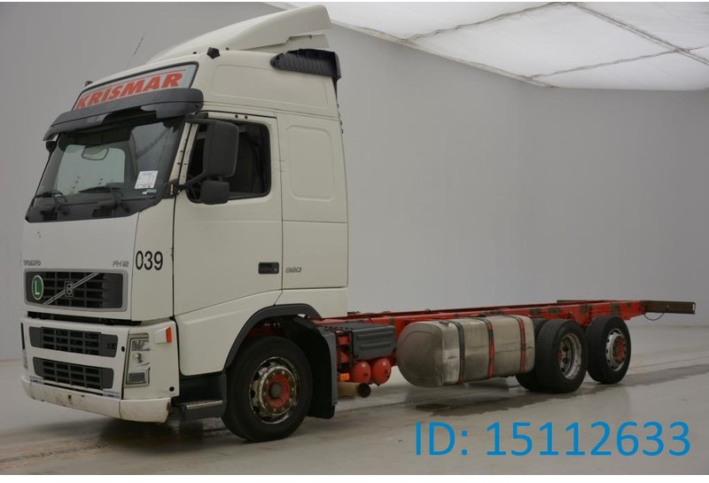 Volvo FH12.380 - 6x2 Globetrotter - Chasis camión: foto 1 Volvo FH12.380 - 6x2 Globetrotter - Chasis camión: foto 1