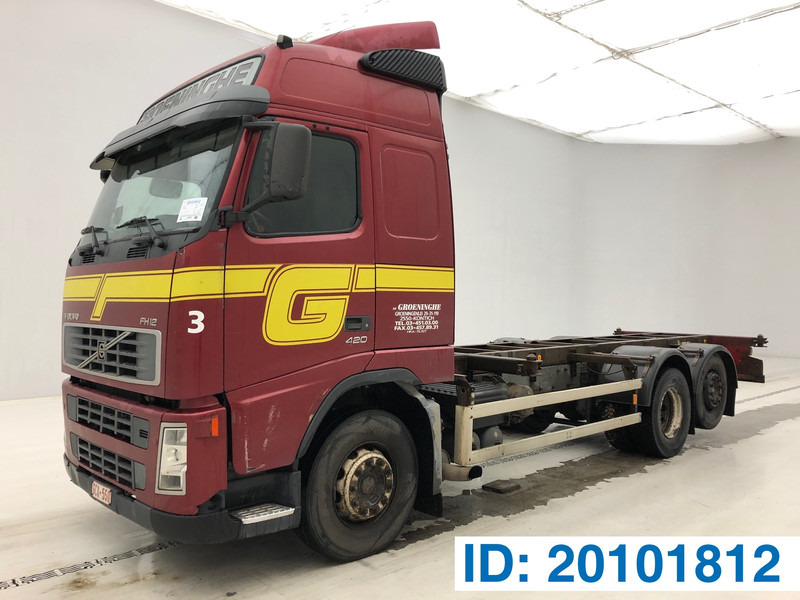 Volvo FH12.420 Globetrotter - Chasis camión: foto 1 Volvo FH12.420 Globetrotter - Chasis camión: foto 1