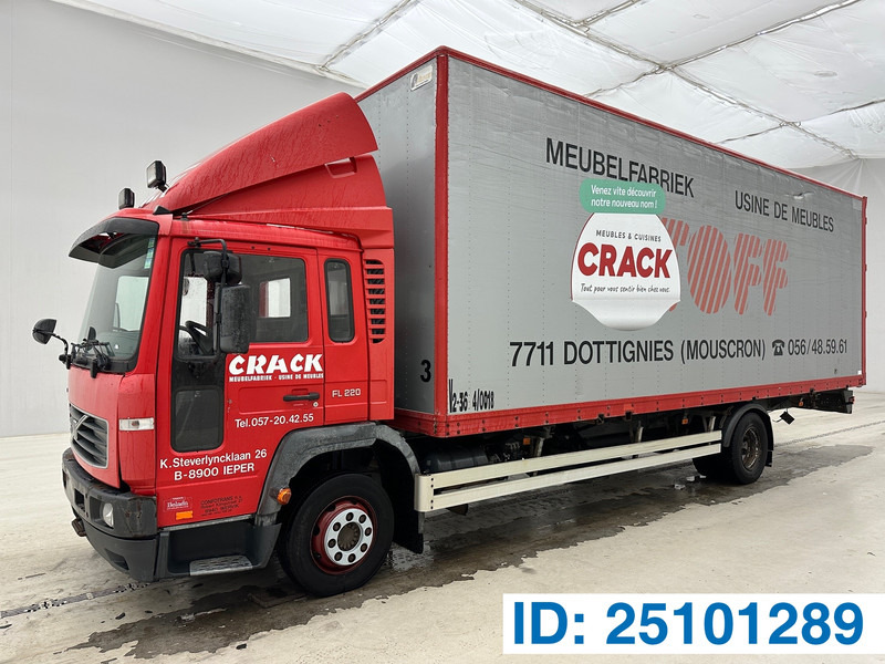 Volvo FL 220 - Portacontenedore/ Intercambiable camión: foto 1 Volvo FL 220 - Portacontenedore/ Intercambiable camión: foto 1