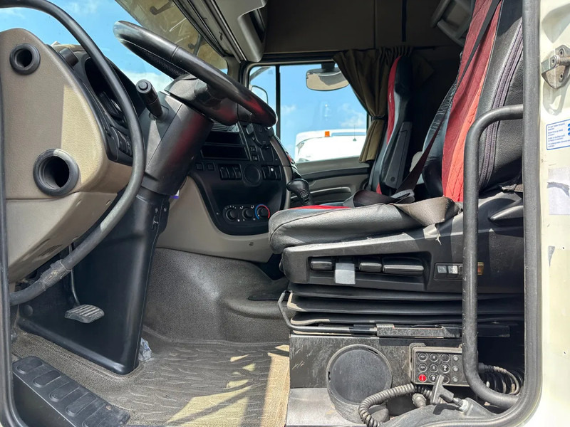 DAF XF 105.460 6X2 Spacecab Manual Gearbox Euro 5 - Cabeza tractora: foto 5 DAF XF 105.460 6X2 Spacecab Manual Gearbox Euro 5 - Cabeza tractora: foto 5