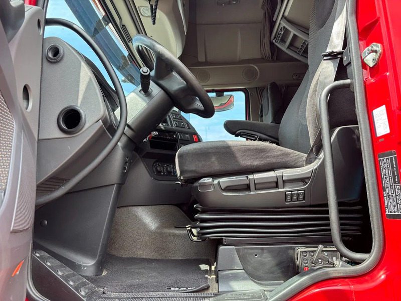 DAF XF 460 Super Spacecab Euro 6 - Cabeza tractora: foto 5 DAF XF 460 Super Spacecab Euro 6 - Cabeza tractora: foto 5