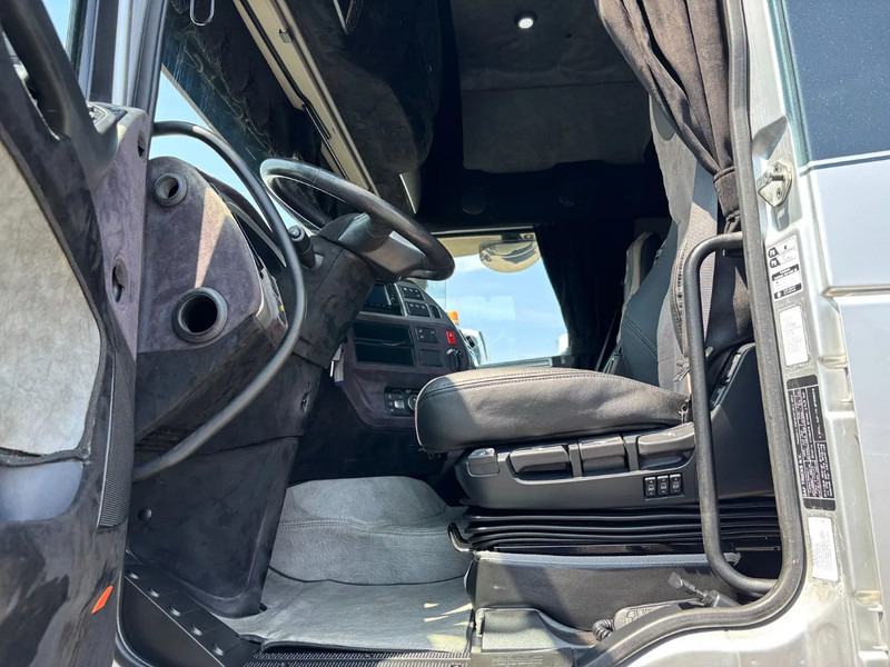 DAF XF 530 Super Spacecab Euro 6 Retarder - Cabeza tractora: foto 5 DAF XF 530 Super Spacecab Euro 6 Retarder - Cabeza tractora: foto 5