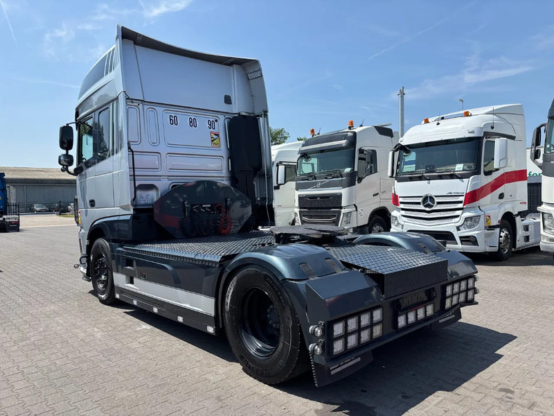DAF XF 530 Super Spacecab Euro 6 Retarder - Cabeza tractora: foto 3 DAF XF 530 Super Spacecab Euro 6 Retarder - Cabeza tractora: foto 3
