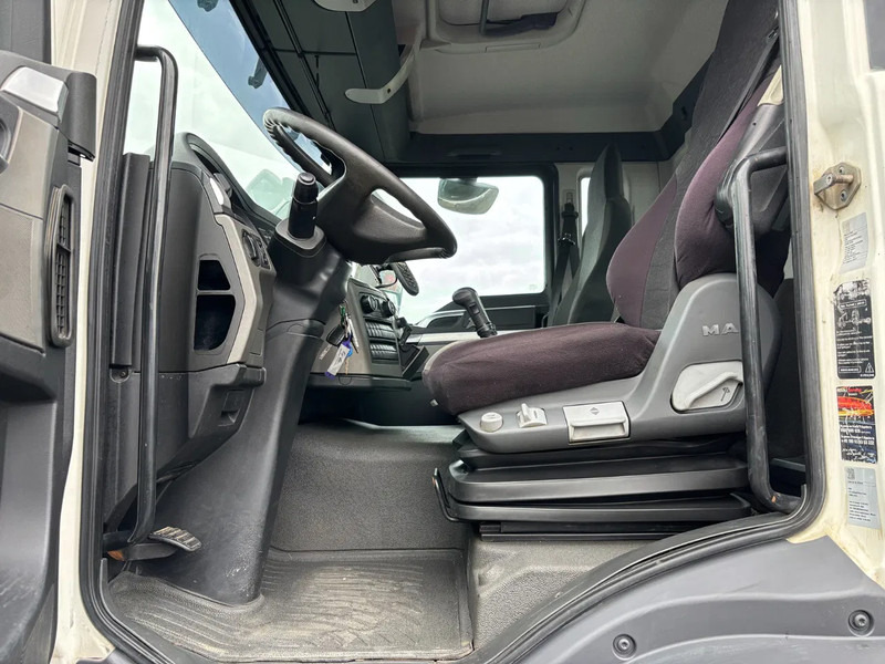 MAN TGS 32.400 8X4 Euro 5 9 M3 Stetter Schwing mixer - Camión hormigonera: foto 5 MAN TGS 32.400 8X4 Euro 5 9 M3 Stetter Schwing mixer - Camión hormigonera: foto 5