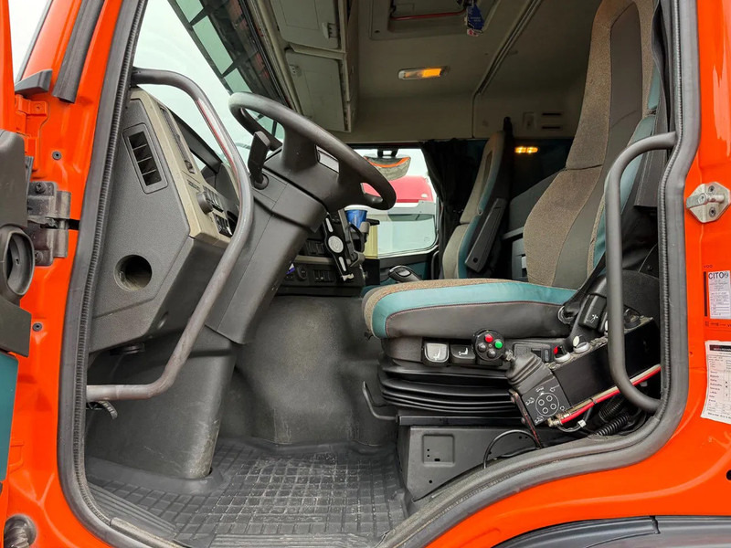 Camión con equipo de cable, Camión grúa Volvo FM 500 8X4 Tridem Euro 6 Palfinger 42002 + Fly jib: foto 9 Camión con equipo de cable, Camión grúa Volvo FM 500 8X4 Tridem Euro 6 Palfinger 42002 + Fly jib: foto 9