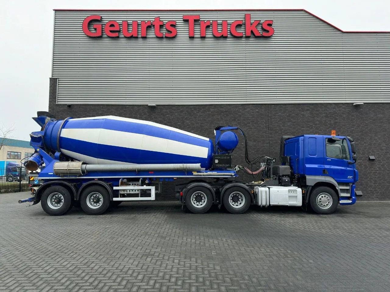 DAF CF 510 6X4 + DE BUF ST2 2-ASSIGE 10M3 CONCRE - Cabeza tractora: foto 4 DAF CF 510 6X4 + DE BUF ST2 2-ASSIGE 10M3 CONCRE - Cabeza tractora: foto 4