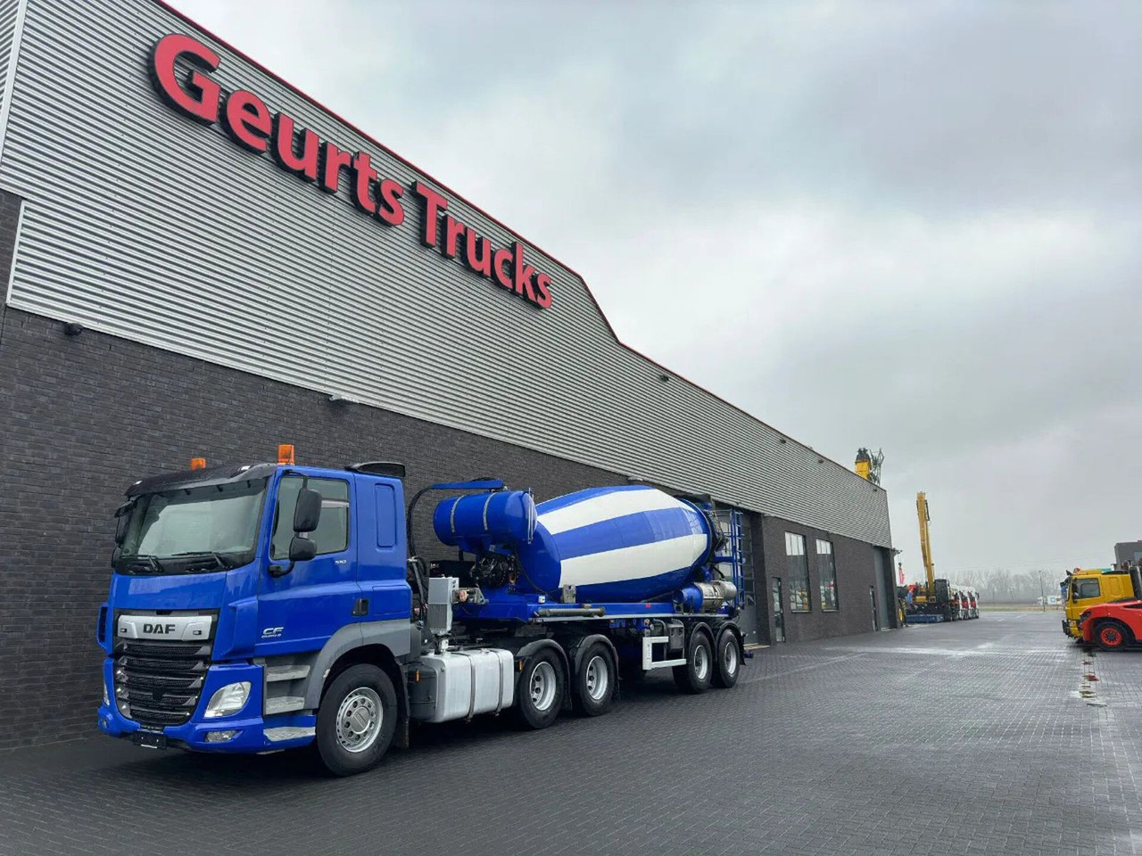 DAF CF 510 6X4 + DE BUF ST2 2-ASSIGE 10M3 CONCRE - Cabeza tractora: foto 2 DAF CF 510 6X4 + DE BUF ST2 2-ASSIGE 10M3 CONCRE - Cabeza tractora: foto 2