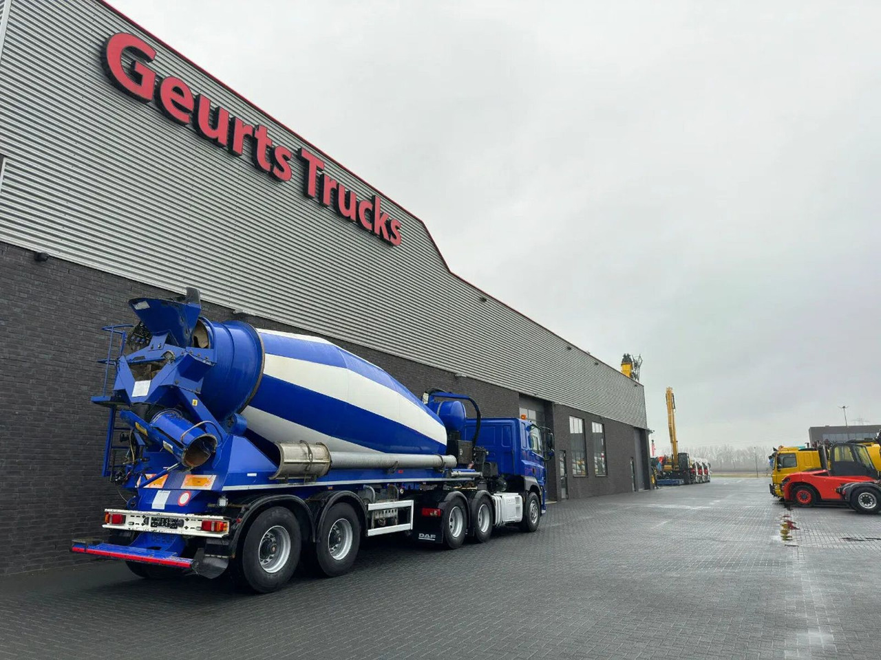 DAF CF 510 6X4 + DE BUF ST2 2-ASSIGE 10M3 CONCRE - Cabeza tractora: foto 5 DAF CF 510 6X4 + DE BUF ST2 2-ASSIGE 10M3 CONCRE - Cabeza tractora: foto 5
