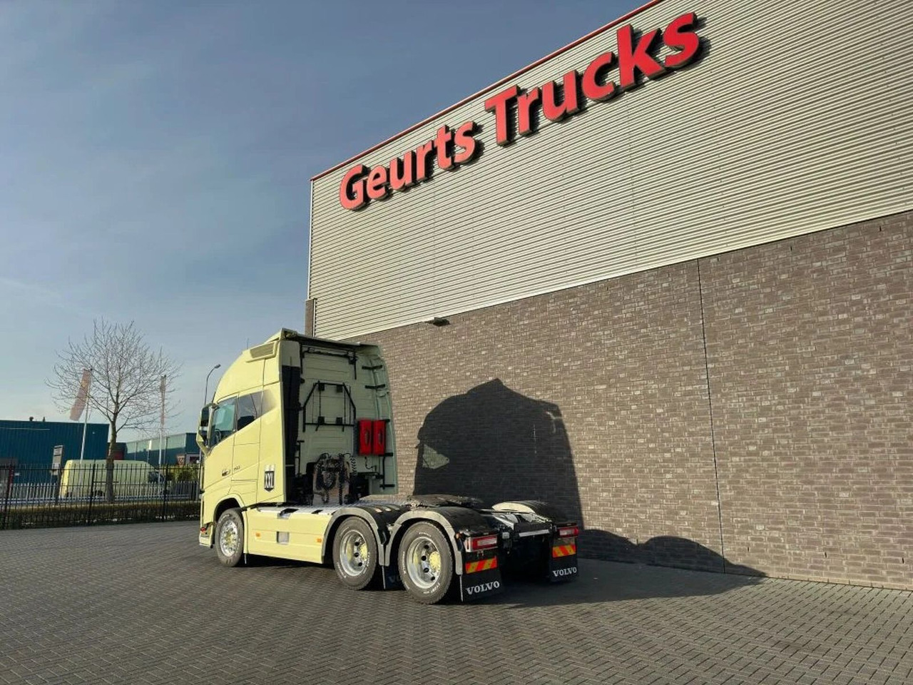 Volvo FH 16.750 6X4 XXL CABINE TREKKER/SZM/TRACTOR - Cabeza tractora: foto 3 Volvo FH 16.750 6X4 XXL CABINE TREKKER/SZM/TRACTOR - Cabeza tractora: foto 3