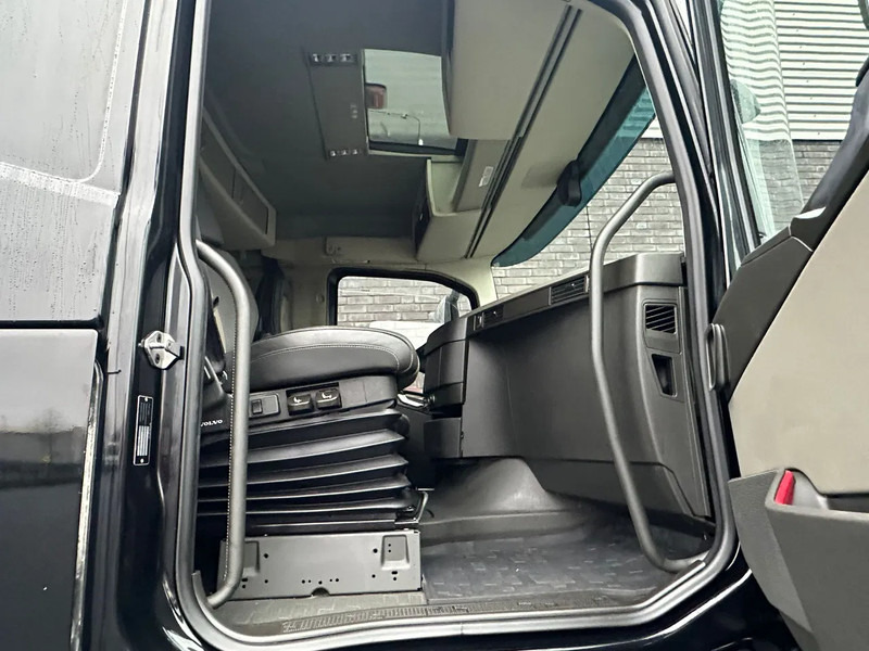 Leasing financiero de Volvo FH 540 6X4 TREKKER/TRACTOR/SZM EURO 6 HYDRAULIC leasing Volvo FH 540 6X4 TREKKER/TRACTOR/SZM EURO 6 HYDRAULIC: foto 17