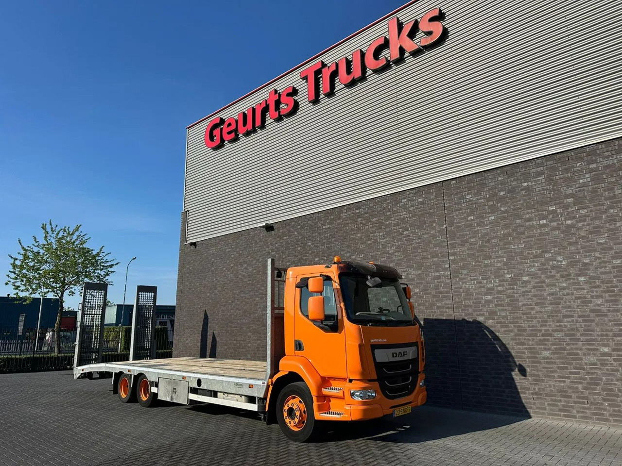 DAF LF OPRIJ 23-82 V OPRIJWAGEN / MACHINE TRANSPORTE - Portavehículos camión: foto 5 DAF LF OPRIJ 23-82 V OPRIJWAGEN / MACHINE TRANSPORTE - Portavehículos camión: foto 5