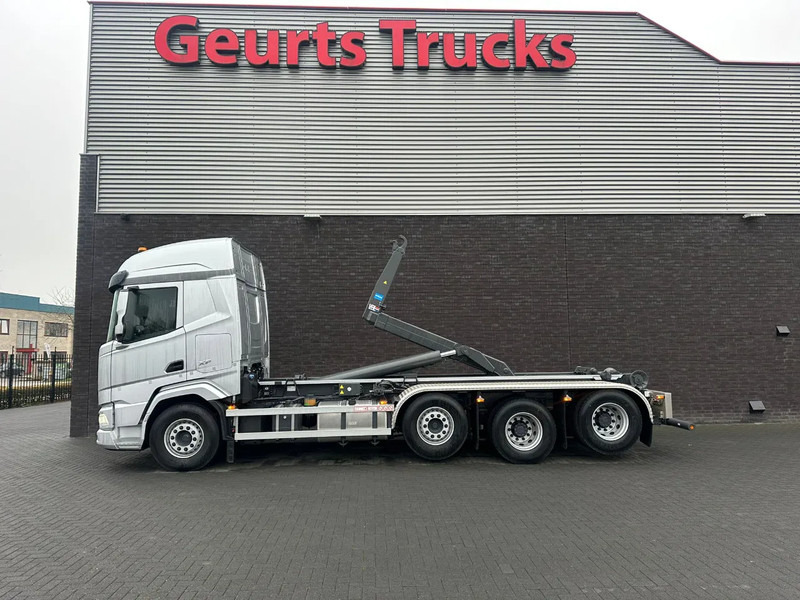 DAF XF 530 8X2 TRIPLE VDL S-30-6700 HAAKARMSYSTEEM/ABROLLKIPPER/HOOKLIFT/NIEUW/NEW - Multibasculante camión: foto 1 DAF XF 530 8X2 TRIPLE VDL S-30-6700 HAAKARMSYSTEEM/ABROLLKIPPER/HOOKLIFT/NIEUW/NEW - Multibasculante camión: foto 1