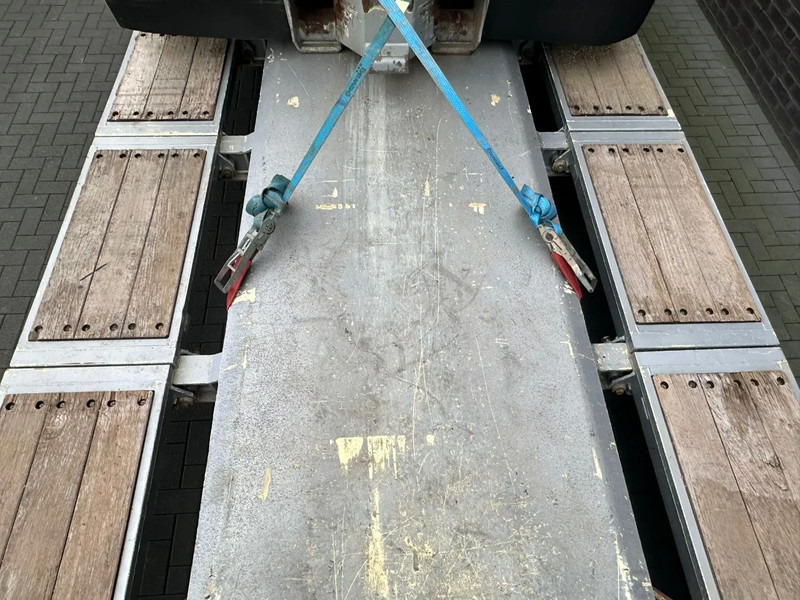 Goldhofer STHP/XLE 8 (3+5) LOWLOADER - Góndola rebajadas semirremolque: foto 5 Goldhofer STHP/XLE 8 (3+5) LOWLOADER - Góndola rebajadas semirremolque: foto 5