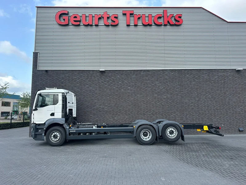 MAN TGS 26.480 6X2-4 BL CHASSIS CABINE (NIEUW) - Chasis camión: foto 1 MAN TGS 26.480 6X2-4 BL CHASSIS CABINE (NIEUW) - Chasis camión: foto 1