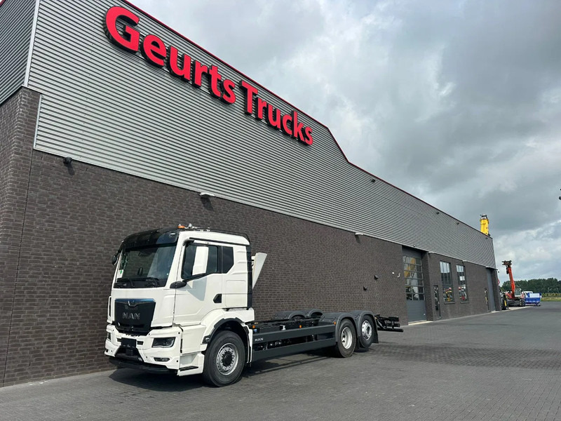 MAN TGS 26.520 6X2H-4 BL CH HYDRO DRIVE CHASSIS CABINE (NIEUW) - Chasis camión: foto 2 MAN TGS 26.520 6X2H-4 BL CH HYDRO DRIVE CHASSIS CABINE (NIEUW) - Chasis camión: foto 2