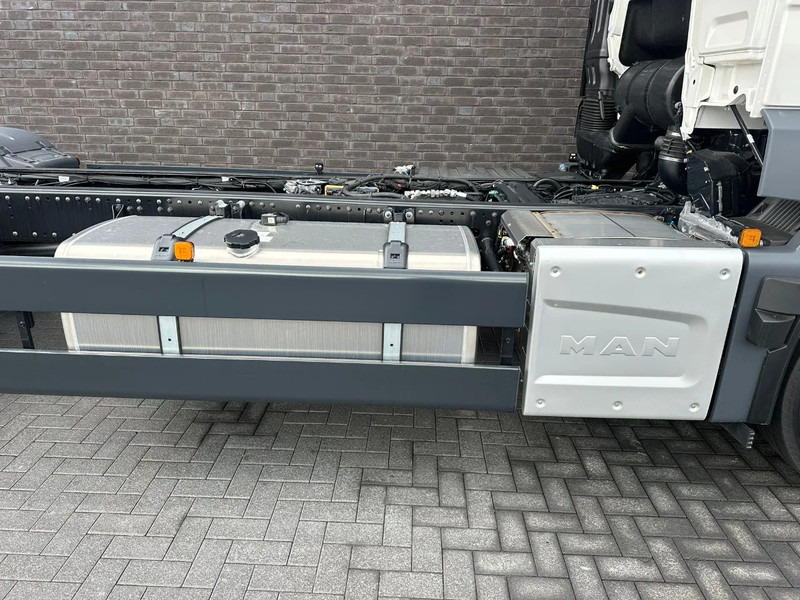 Chasis camión nuevo MAN TGS 26.520 6X2H-4 BL CH HYDRO DRIVE CHASSIS CABINE (NIEUW): foto 16