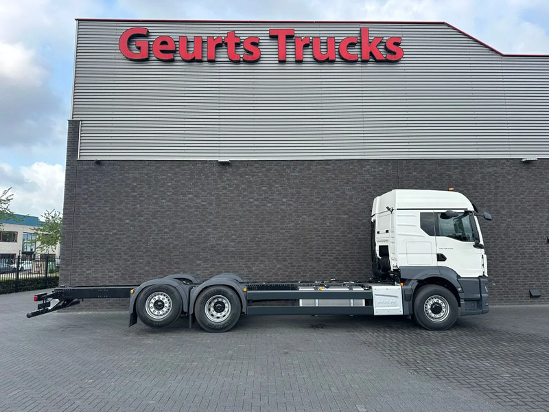 MAN TGS 26.520 6X2H-4 BL CH HYDRO DRIVE CHASSIS CABINE (NIEUW) - Chasis camión: foto 4 MAN TGS 26.520 6X2H-4 BL CH HYDRO DRIVE CHASSIS CABINE (NIEUW) - Chasis camión: foto 4