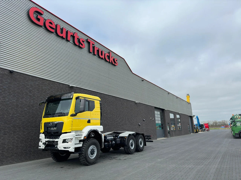 MAN TGS 33.540 6X6 BB CH HEAVY DUTY CHASSIS CABINE/NIEUW/NEUE/NEW - Chasis camión: foto 2 MAN TGS 33.540 6X6 BB CH HEAVY DUTY CHASSIS CABINE/NIEUW/NEUE/NEW - Chasis camión: foto 2