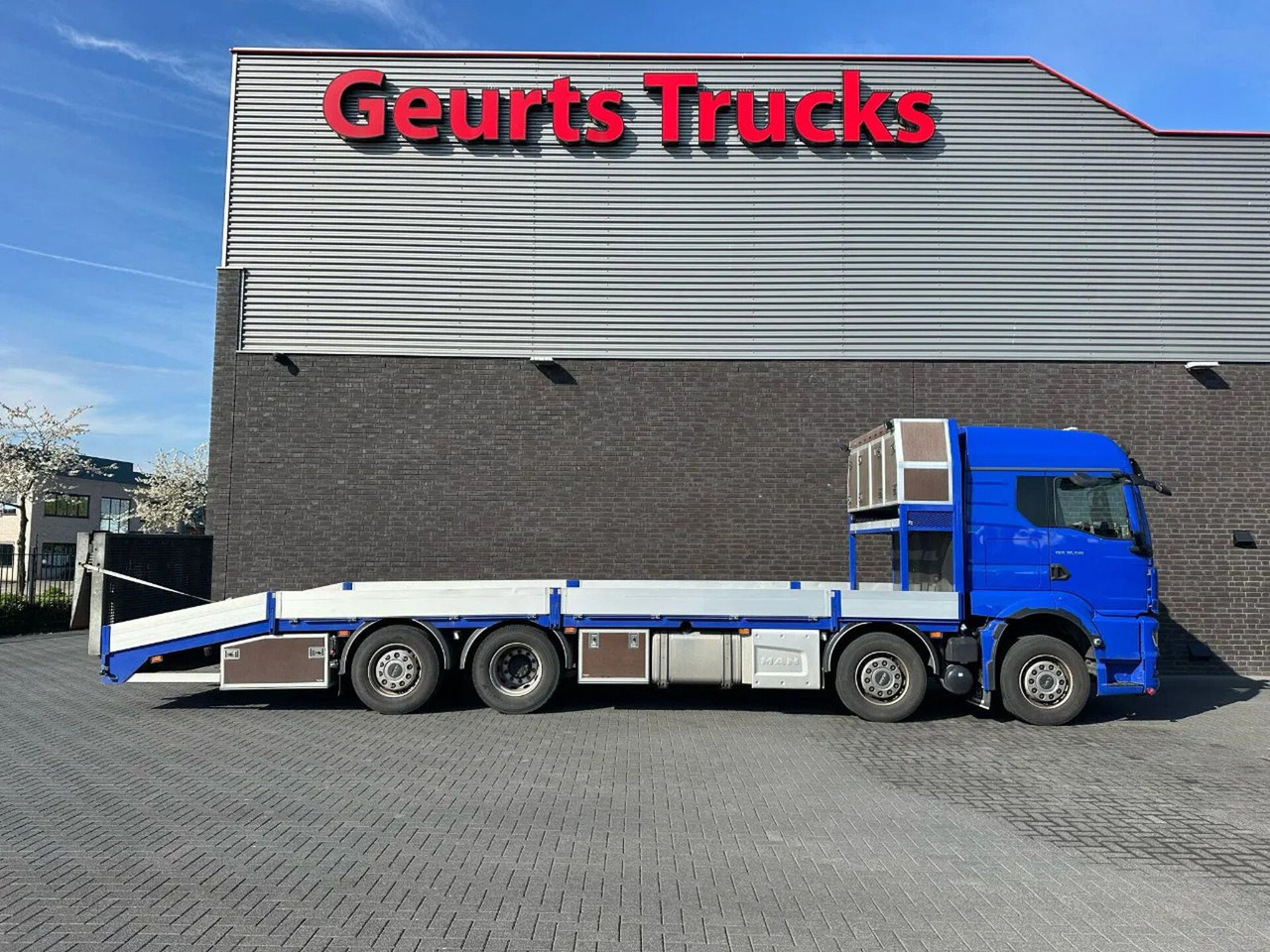 MAN TGS 35.510 8X2-6BL OPRIJWAGEN/MACHINE TRANSPORTE - Portavehículos camión: foto 4 MAN TGS 35.510 8X2-6BL OPRIJWAGEN/MACHINE TRANSPORTE - Portavehículos camión: foto 4
