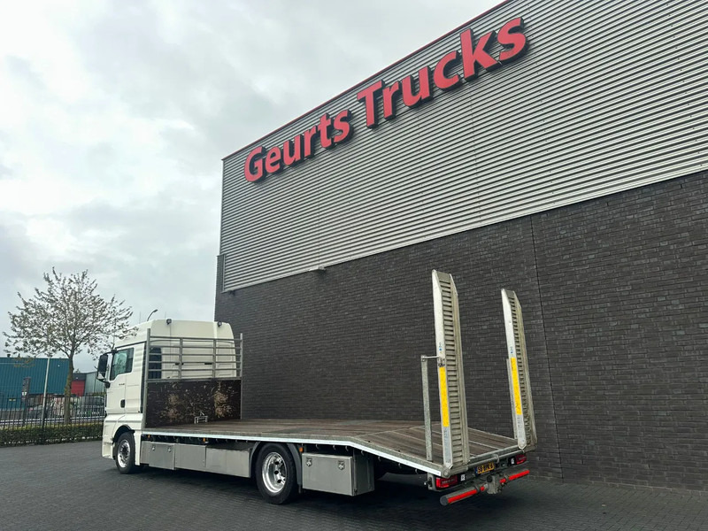 MAN TGX 4X2 LL-U OPRIJWAGEN / MACHINE TRANSPORTER / PLATEAU - Portavehículos camión: foto 3 MAN TGX 4X2 LL-U OPRIJWAGEN / MACHINE TRANSPORTER / PLATEAU - Portavehículos camión: foto 3