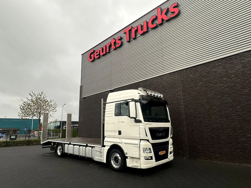 MAN TGX 4X2 LL-U OPRIJWAGEN / MACHINE TRANSPORTER / PLATEAU - Portavehículos camión: foto 5 MAN TGX 4X2 LL-U OPRIJWAGEN / MACHINE TRANSPORTER / PLATEAU - Portavehículos camión: foto 5