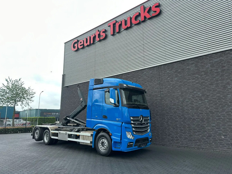 Mercedes-Benz Actros 2545 6X2 MET HIAB MULTILIFT XR21S61 HAAKARMSYSTEEM / ABROLLKIPPER / HOOKLIFT - Multibasculante camión: foto 5 Mercedes-Benz Actros 2545 6X2 MET HIAB MULTILIFT XR21S61 HAAKARMSYSTEEM / ABROLLKIPPER / HOOKLIFT - Multibasculante camión: foto 5