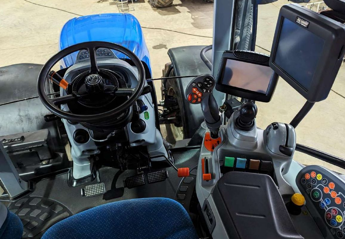 NEW HOLLAND T7.260 - Tractor: foto 3 NEW HOLLAND T7.260 - Tractor: foto 3