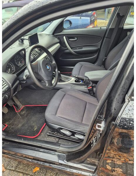 BMW 1 Serie 187 - Hatchback: foto 5 BMW 1 Serie 187 - Hatchback: foto 5