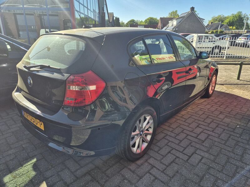 BMW 1 Serie 187 - Hatchback: foto 4 BMW 1 Serie 187 - Hatchback: foto 4