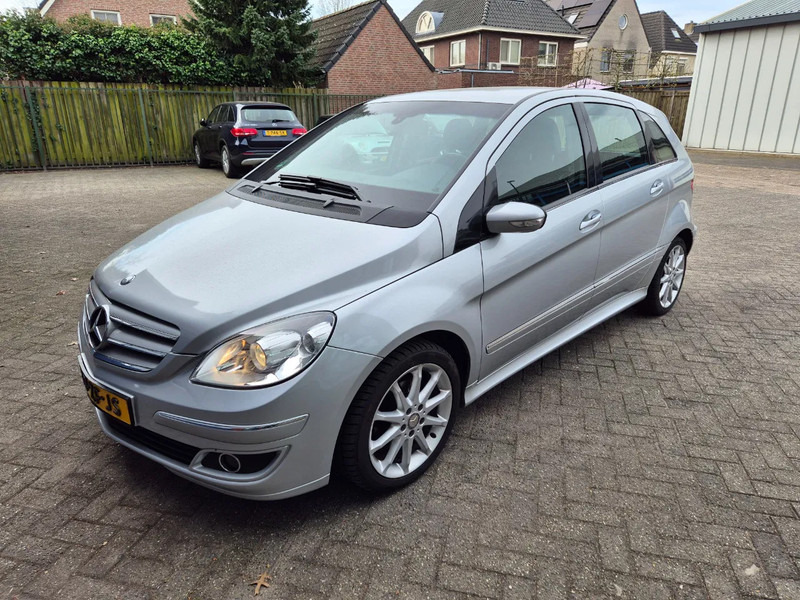 Mercedes-Benz B-Klasse 200 Automaat.trekhaak. - Coche: foto 1 Mercedes-Benz B-Klasse 200 Automaat.trekhaak. - Coche: foto 1