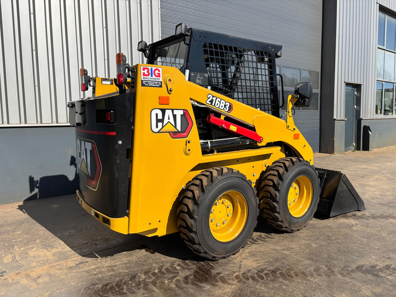 Caterpillar 216B3 - Cargadora: foto 5 Caterpillar 216B3 - Cargadora: foto 5