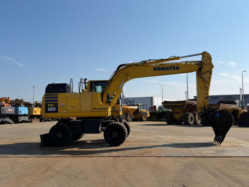 Komatsu PW180-11 - Excavadora de ruedas: foto 5 Komatsu PW180-11 - Excavadora de ruedas: foto 5