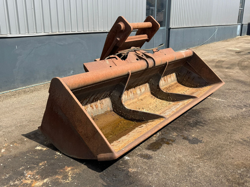Lehnhoff Tilting Bucket ngt-3500 Lehnhoff HS40 - Cazo: foto 1 Lehnhoff Tilting Bucket ngt-3500 Lehnhoff HS40 - Cazo: foto 1