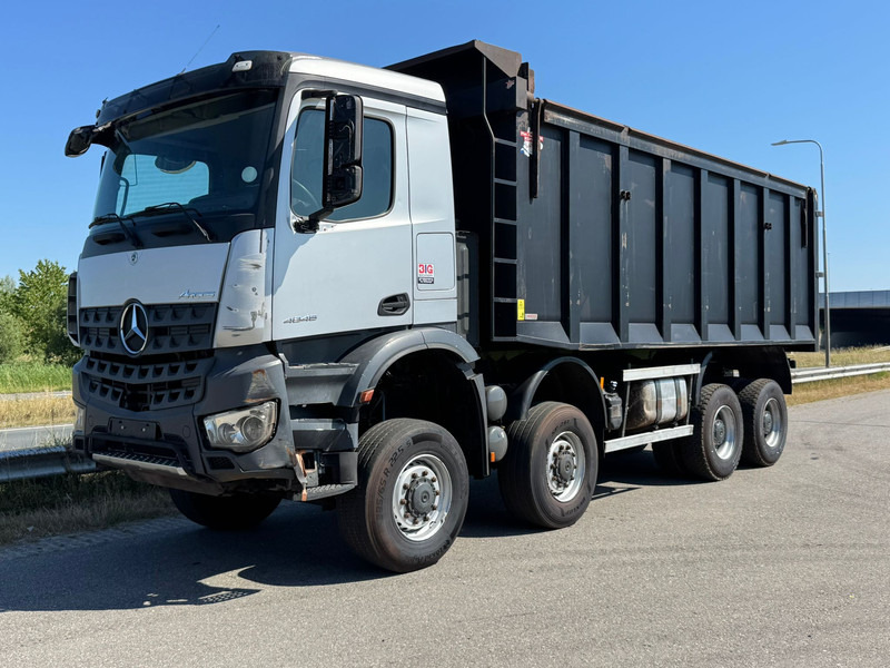 MERCEDESBENZ Arocs 4848 8x8 tipper - Volquete camión: foto 2 MERCEDESBENZ Arocs 4848 8x8 tipper - Volquete camión: foto 2
