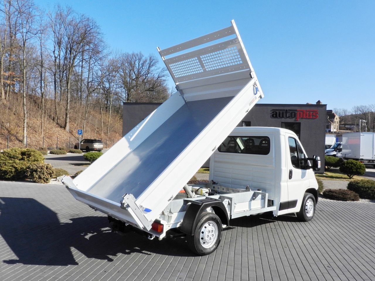 CITROEN JUMPER TIPPER CRUISE CONTROL AIR CONDITIONING 130HP - Volquete furgoneta: foto 3 CITROEN JUMPER TIPPER CRUISE CONTROL AIR CONDITIONING 130HP - Volquete furgoneta: foto 3