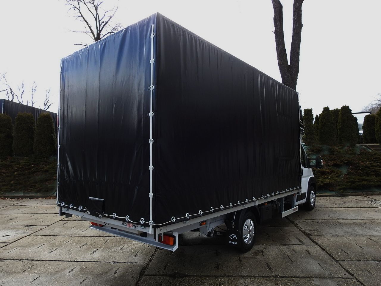 FIAT DUCATO - Furgoneta con caja de lona: foto 3 FIAT DUCATO - Furgoneta con caja de lona: foto 3