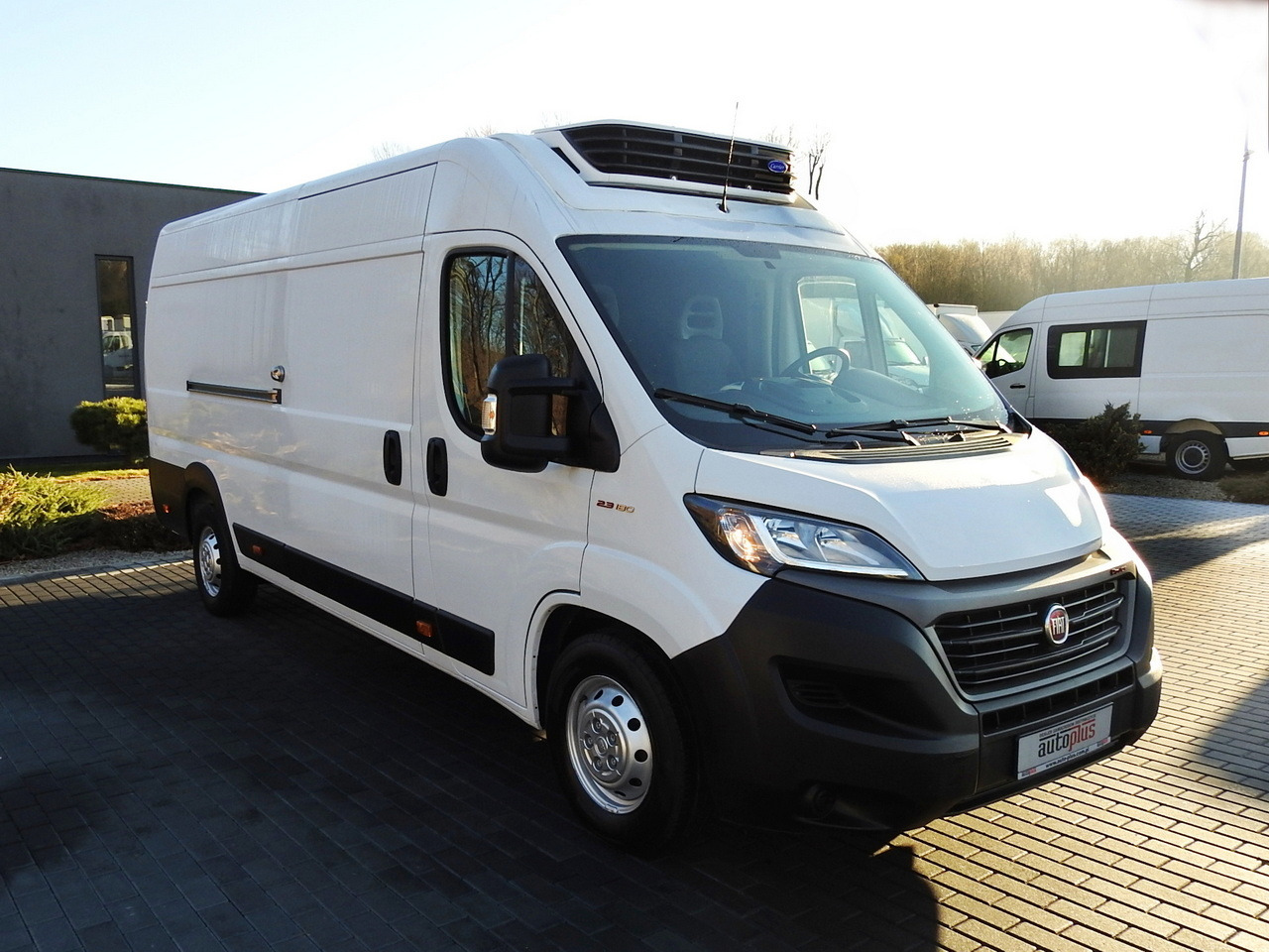 FIAT DUCATO REFRIGERATOR VAN -10*C POWER SUPPLY 230V AIR CONDITIONING  175HP - Frigorífico furgoneta: foto 4 FIAT DUCATO REFRIGERATOR VAN -10*C POWER SUPPLY 230V AIR CONDITIONING  175HP - Frigorífico furgoneta: foto 4